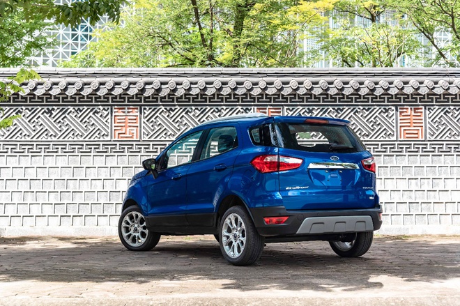 Ford EcoSport 2020 có gì đặc biệt khiến Kia Seltos, Honda HR-V, Hyundai Kona sợ ‘chết giun, chết dế’ ảnh 2