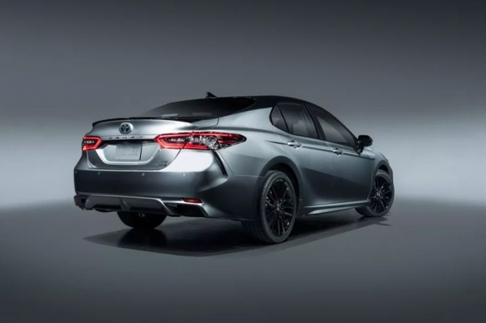 Toyota Camry 2021 chính thức lên kệ: Tuyên chiến ‘cực gắt’ Honda Accord, Mazda6, giá từ 600 triệu ảnh 2