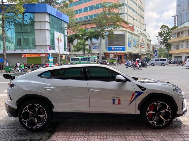 Đại gia Minh Nhựa bất ngờ bán Lamborghini Urus, chuẩn bị sắm xế mới?