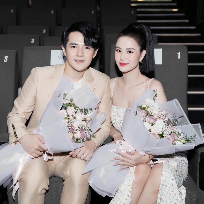 Khan-gia-tan-chay-truoc-hanh-dong-an-can-ngot-ngao-cua-dong-nhi-danh-cho-ong-cao-thang-o-hau-truong