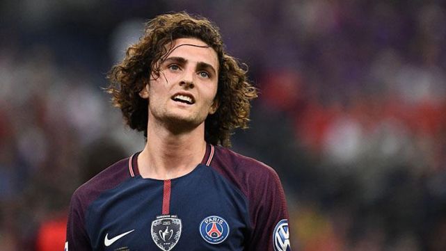 Can-ke-mo-man-vong-dau-bang-euro-2021-ronaldo-gui-thong-diep-danh-thep-toi-ngoi-sao-Adrien-Rabiot