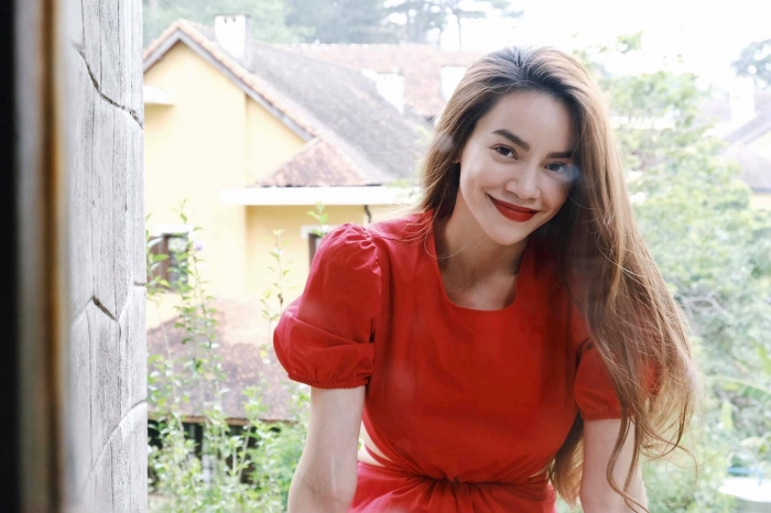 Ho-ngoc-ha-bung-no-nhan-sac-tua-nhu-nang-tho-khien-dan-mang-khong-tin-vao-mat-minh-3