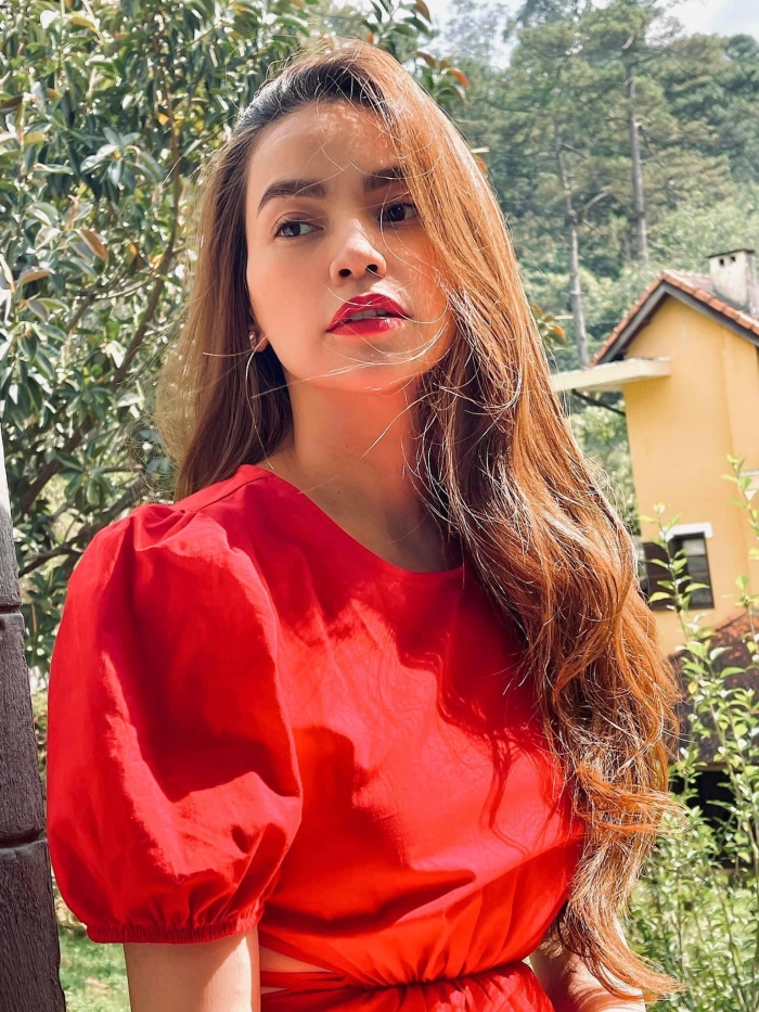 Ho-ngoc-ha-bung-no-nhan-sac-tua-nhu-nang-tho-khien-dan-mang-khong-tin-vao-mat-minh-5