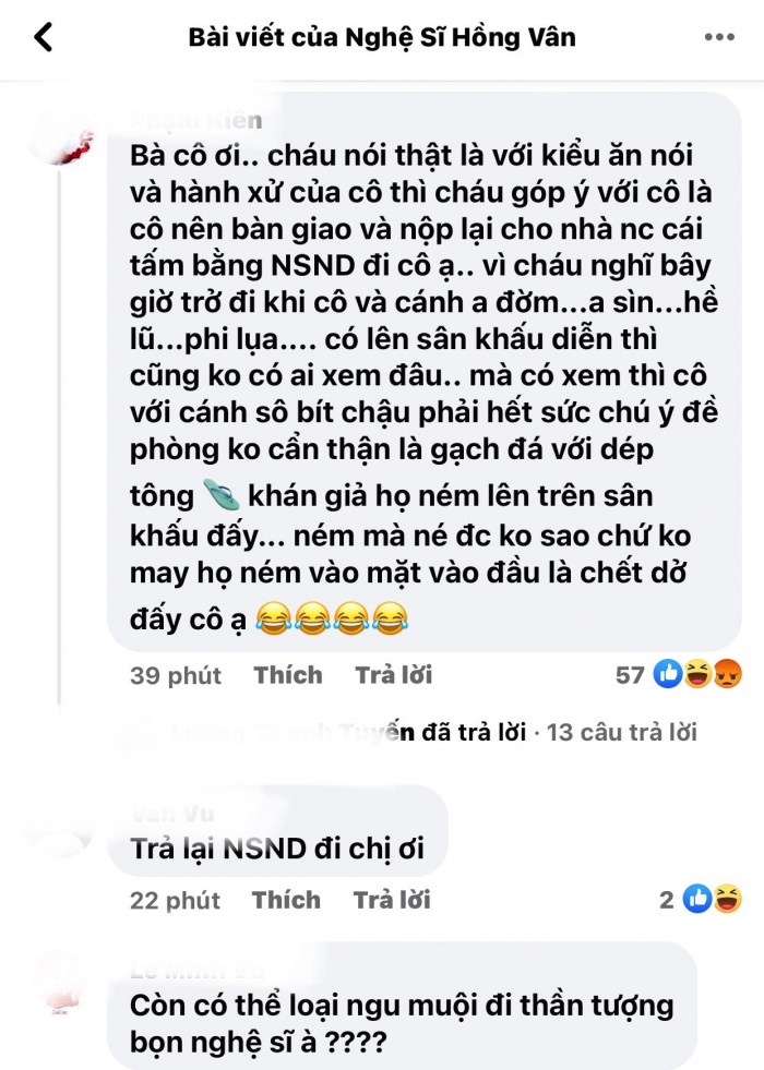 Hong-van-len-tieng-sau-khi-bo-danh-hieu-nsnd-tren-fanpage-ly-do-khien-cdm-tranh-cai-nay-lua-2
