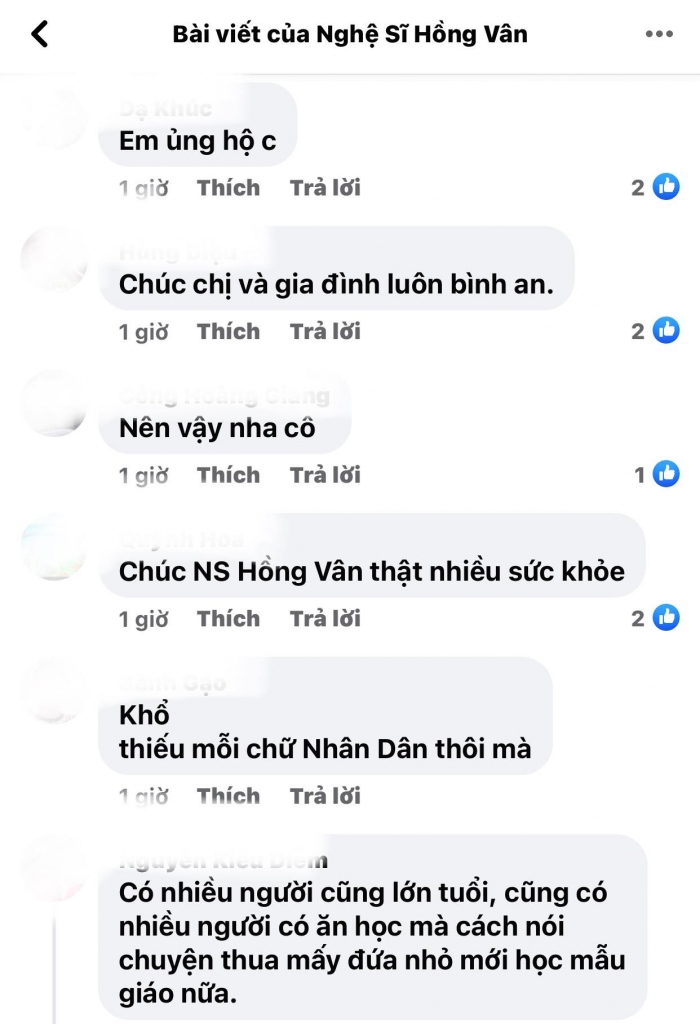 Hong-van-len-tieng-sau-khi-bo-danh-hieu-nsnd-tren-fanpage-ly-do-khien-cdm-tranh-cai-nay-lua