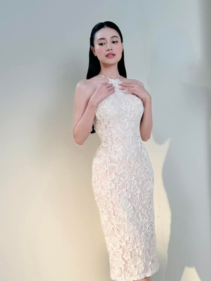 Lan-ngoc-xuat-hien-voi-set-do-nhung-quyen-ru-nhan-sac-dung-chuan-my-nhan-cua-showbiz-viet