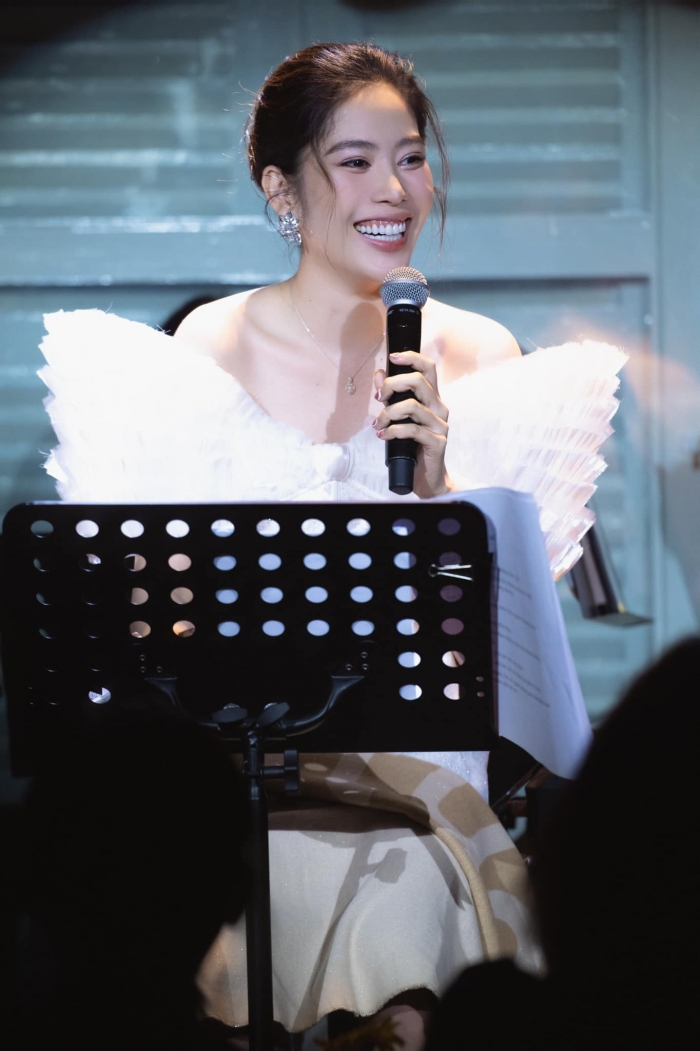 Nam-em-hiem-hoi-bat-mi-ve-tinh-hinh-cuoc-song-hien-tu-chuyen-tinh-cam-cho-den-cong-viec