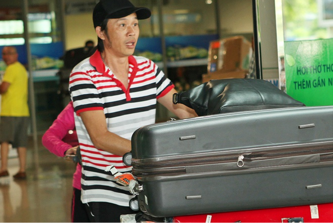 Sao-10-11-bao-cdnd-bao-tin-khan-giua-luc-vu-tu-thien-thuy-tien-im-ang-thuc-hu-tin-hoai-linh-bo-tron