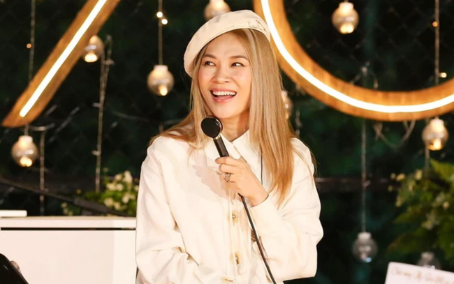 Sao-20-4-dan-em-thay-hoai-linh-bao-tin-vui-giua-luc-ba-hang-bi-khoi-to-ngoc-trinh-mac-khong-noi-y