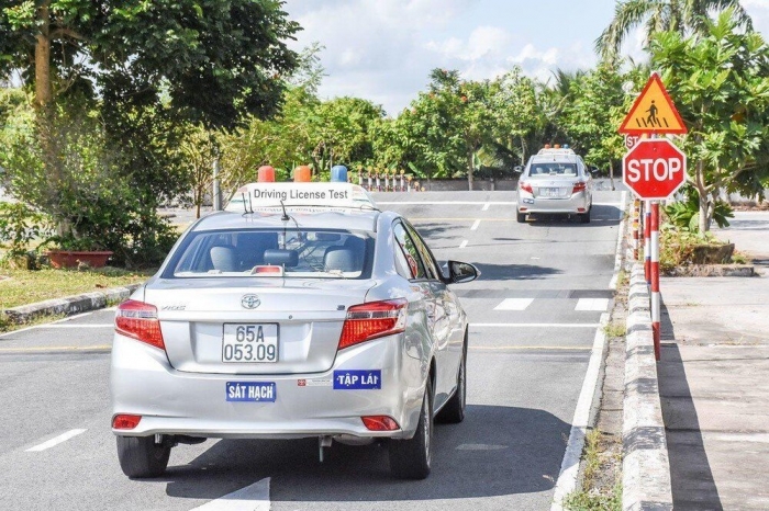 Bật mí cách thi bằng lái xe ô tô đỗ ngay lần đầu