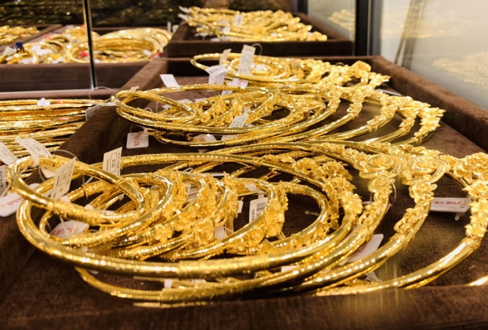 Gia-vang-23-7-cham-moc-cao-ky-luc-trong-gan-1-thap-ky-qua-vang-trong-nuoc-cao-hon-so-voi-the-gioi