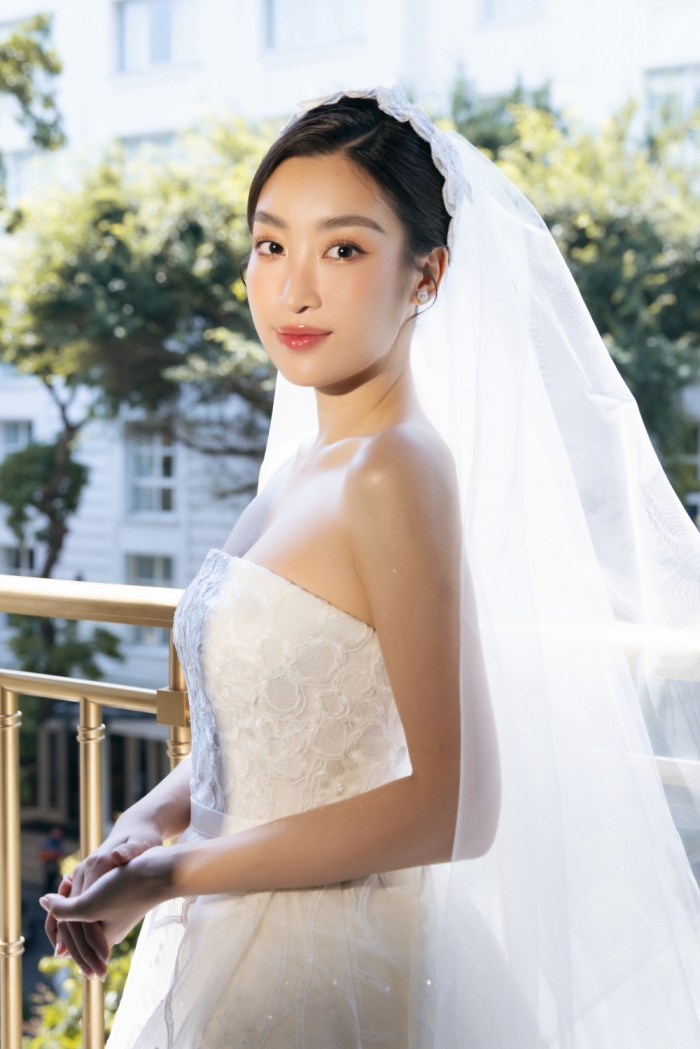 Netizen soi mói nữ ca sĩ Việt 'nhái' váy cưới của Song Hye Kyo: Xinh thì có  xinh như vì hàng 'nhái' nên kém sang hơn hẳn! - TinNhac.com
