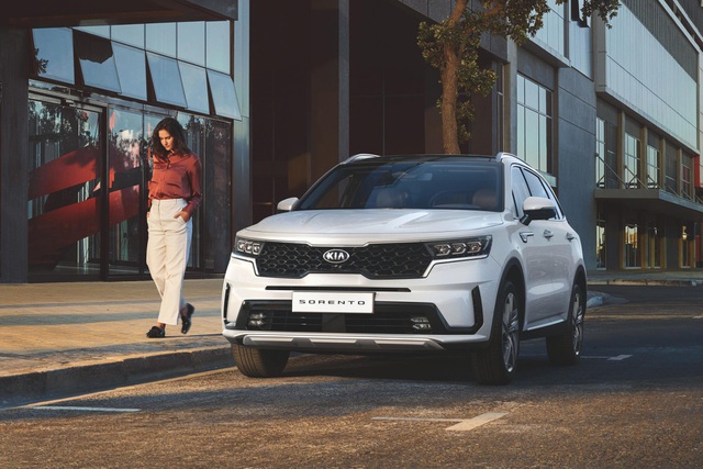 Kia Sorento 2021 chính thức lộ diện với cú lột xác đầy ấn tượng