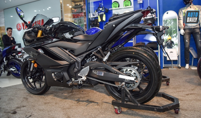 Yamaha YZF-R3 2020 giá rẻ hơn đời cũ nhưng có diện mạo mới cực sắc nét