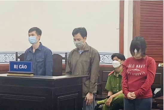 Đạo chích trộm kim cương nhà Nhật Kim Anh bị tuyên án 30 năm tù, Ngọc Trinh lại bị CĐM mỉa mai