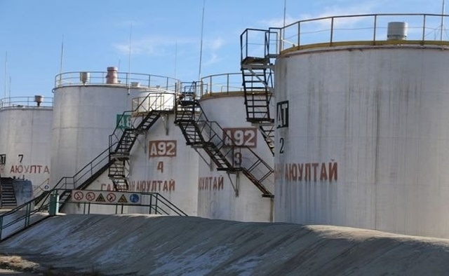 oil-1759891450261-17598914581311732392099