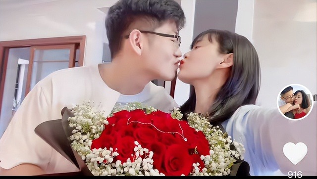 d3583338bcbd4d0888c0adb7bc2db941tplv-tt-origin-webgif-17659458508261344058580-1765959136789-1765959137078872372550_11zon