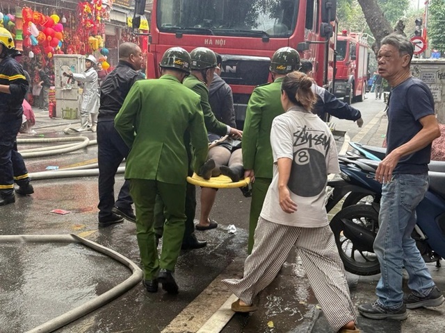 4-17671526286071928119987_11zon