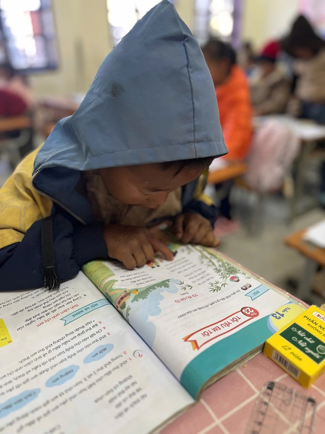 z72911984564450d293341a1b4199d9ca6265e930b67f3jpg-1764826624323_11zon