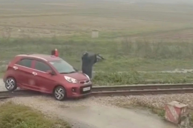 tau_hoa_xe_ket_1_11zon