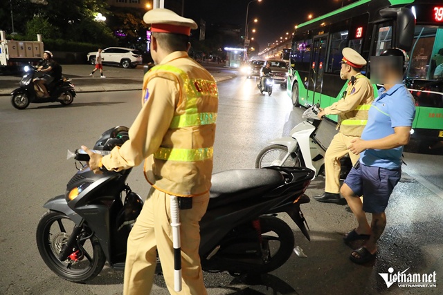 w-kiem-tra-nong-do-con-8jpg-195