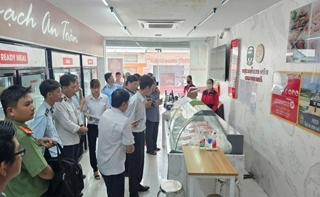vu-cong-ty-c-p-viet-nam-bi-to-ban-heo-benh-nhieu-dia-phuong-vao-cuoc-kiem-tra-10232981-17514221260861132675148_11zon
