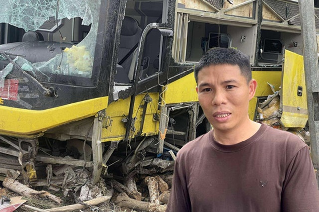 nhan-chung-ke-canh-hon-loan-nan-nhan-mac-ket-tren-xe-khach-bi-lat-khien-9-nguoi-chet-739