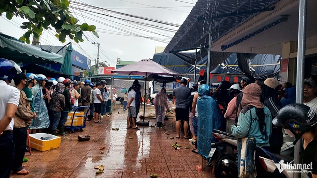 w-z7020046936871-87cf32f1f67f54ba0956644ed06e2265-1244