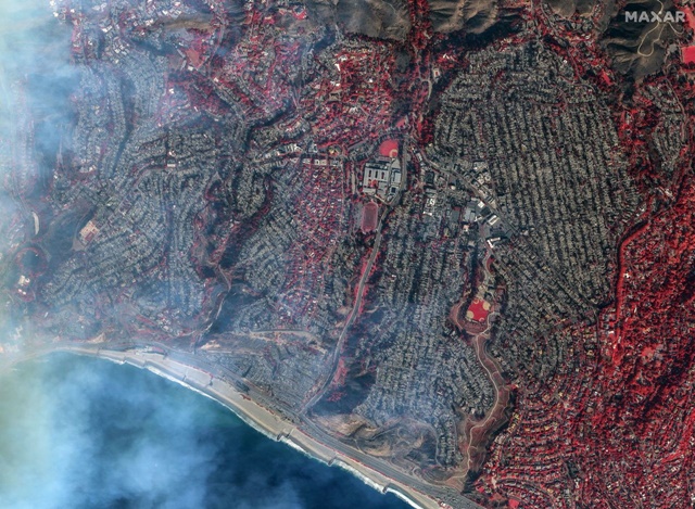 03-overview-of-homes-after-fire-pacific-palisades-ca-usa-09jan2025-wv03