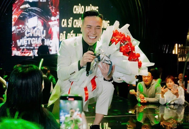 Chau-Viet-Cuong-sau-khi-ra-tu-Chay-show-kin-lich-mua-xe-tien-ty-6-1750750676-742-width740height505