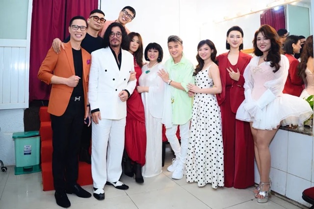 d93p6zb7ph1-nelfeq39ze2-2vi517iwxs3_11zon