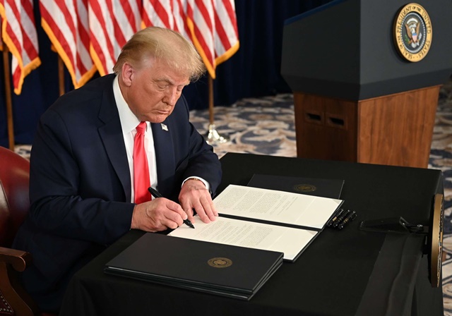 trump_ky_sac_lenh_hanh_phap