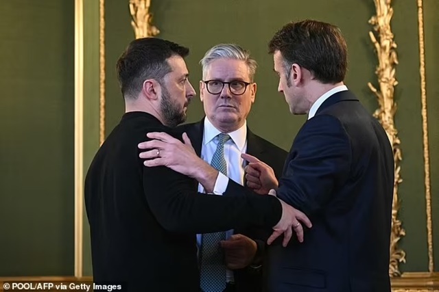 95747931-0-Ukraine_s_President_Volodymyr_Zelensky_Britain_s_Prime_Minister_-a-8_1741127304062_11zon