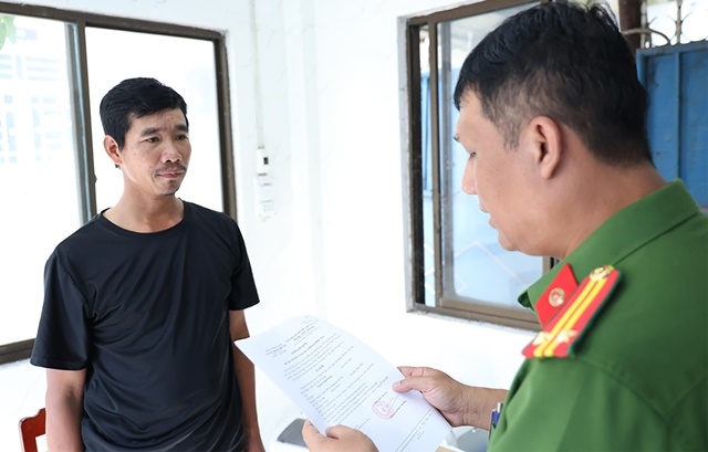 doi-tuong-trung-1052