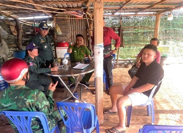 anh-001-176835554120530735194_11zon