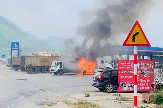 b480ed66-78f9-4f35-883d-cb40ad2c3010-937