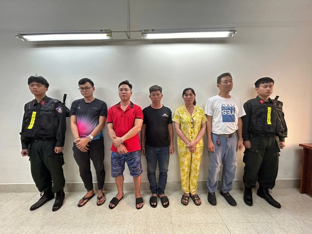 cac-doi-tuong-tai-co-quan-cong-an-0848_11zon