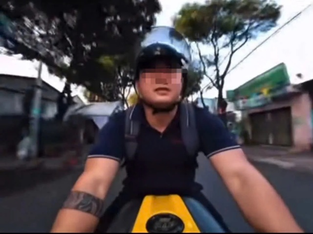 z7402752171289_e01a941fd34f8b615d03aa15ae44002c-1426_11zon