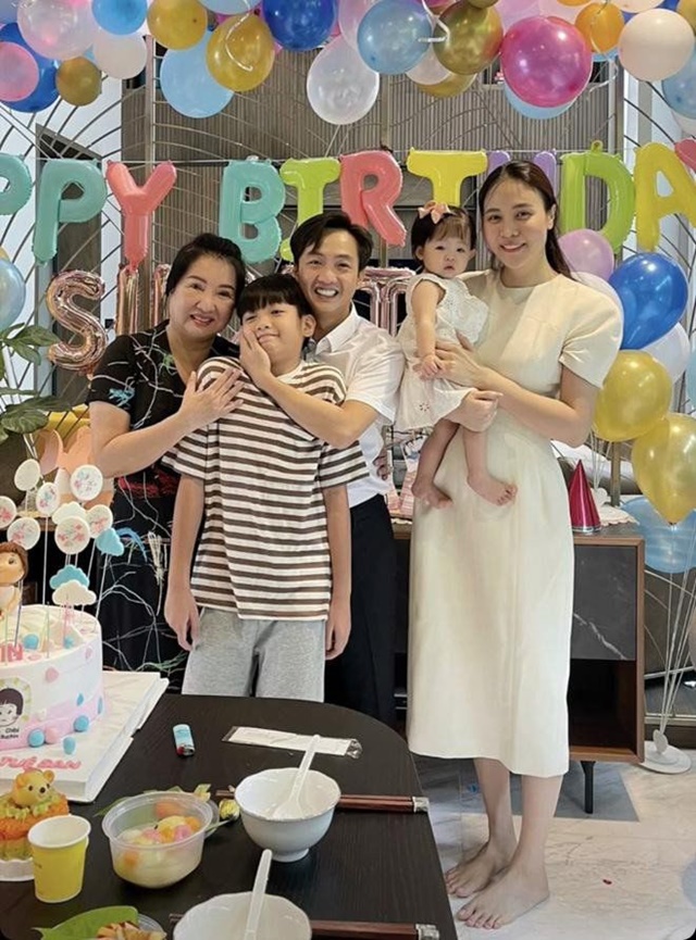 1721373689-me-ruot-quyen-luc-cua-cuong-do-la-vun-ven-cho-3-chau-noi-con-dau-dam-thu-trang-het-loi-cam-on-cuong-dola-khoe-anh-con-trai-duoc-ba-noi-dai-gia-y-1721362298-460-width660height892
