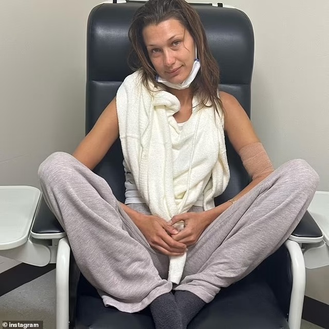 74018885-13642729-Bella_Hadid_last_year_said_that_she_had_undergone_100_days_of_tr-a-5_1721207831604_11zon