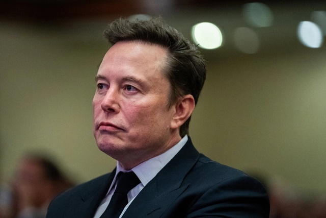 241114-elon-musk-se-218p-918829_11zon