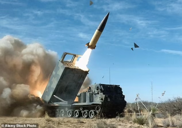92197581-14097043-News_that_Biden_has_granted_Kyiv_permission_to_launch_American_m-a-1_1731953288533_11zon