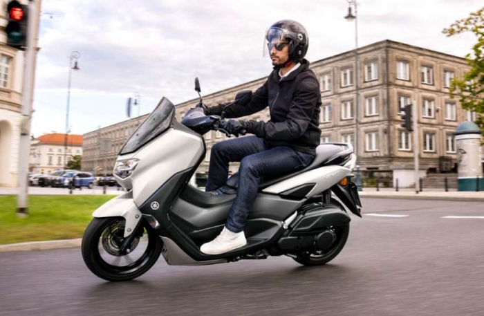 Honda PCX 2021 ‘lu mờ’ trước kình địch mới: Trang bị ngầu đét, ‘lớp áo’ độc đáo khiến dân tình mê ly ảnh 3