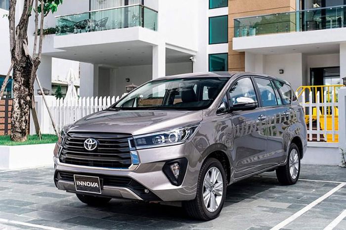 Giá xe Toyota Innova 2021 lao dốc kỷ lục tại đại lý khiến Mitsubishi Xpander 'hốt hoảng' ảnh 1