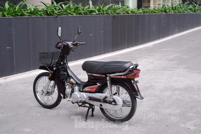 Chiếc Honda Dream 2022 có giá không tưởng, dân tình bàng hoàng trước điểm đặc biệt này ảnh 3