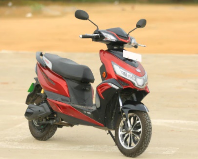 Kình địch Honda Air Blade 125 giá chỉ 22 triệu: Rẻ hơn Honda Vision 10 triệu, thiết kế lung linh ảnh 1