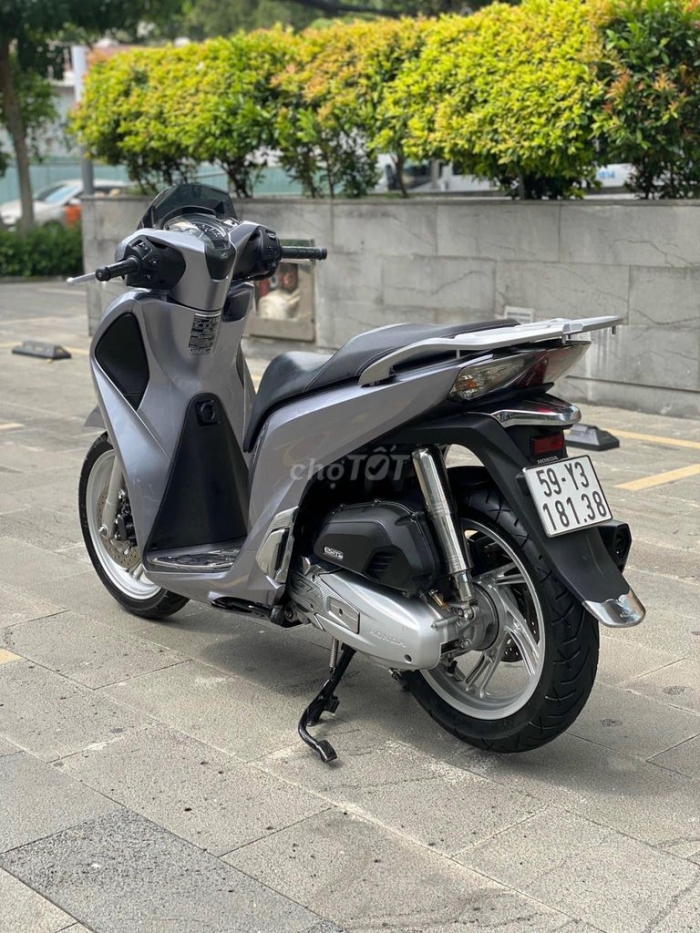 'Trố mắt' vì chiếc Honda SH 150i có giá không tưởng, dân tình bất ngờ vì điểm đặc biệt này ảnh 3