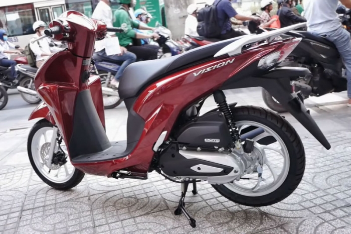 Honda Vision đội giá thêm 7 triệu mặc kệ Honda SH lao dốc, quyết càn quét mọi đối thủ ảnh 3