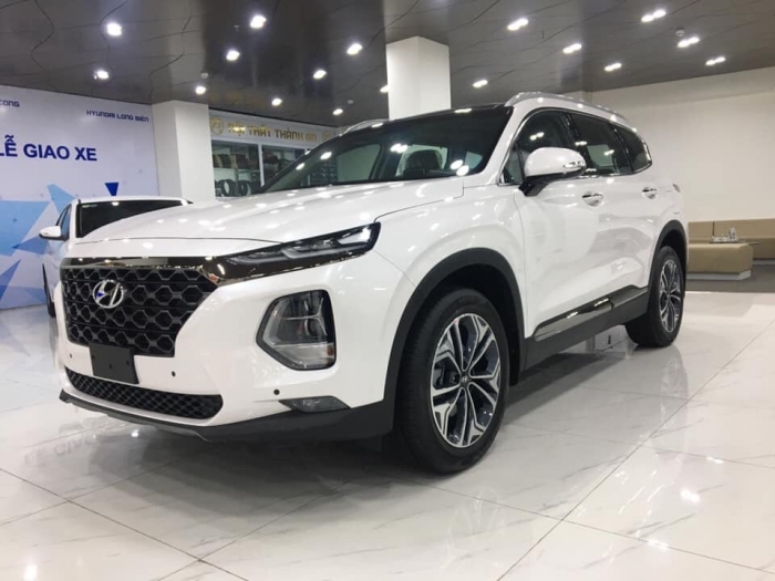 Hyundai Santa Fe giảm sốc 100 triệu, quyết ‘đánh bại trận’ Toyota Fortuner, Mazda CX-5, Honda CR-V ảnh 2