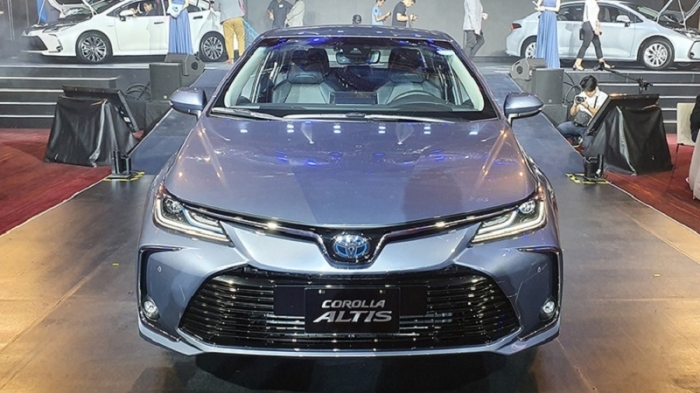 Toyota Corolla giảm giá tới 80 triệu ‘dằn mặt’ Honda Civic, Hyundai Elantra, cơ hội mua xe cực hời ảnh 1